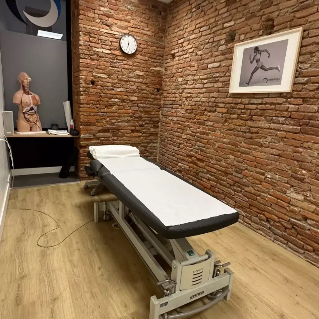 Salle de soin du cabinet d'ostéopathie de Nolwenn Pascal à Toulouse